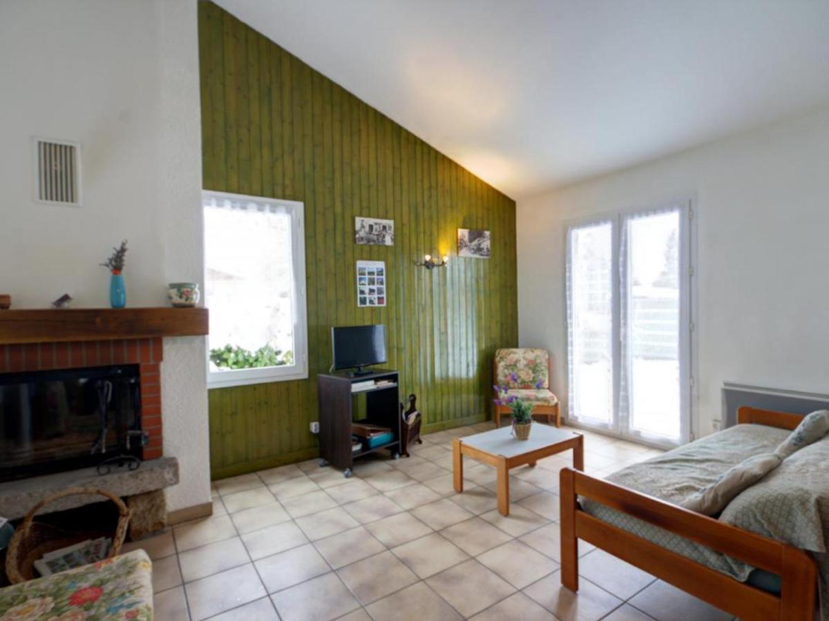 Usson-en-Forez Gite Avec Cheminee, Terrasse Et Wifi - Animaux Acceptes - Fr-1-496-163 מראה חיצוני תמונה